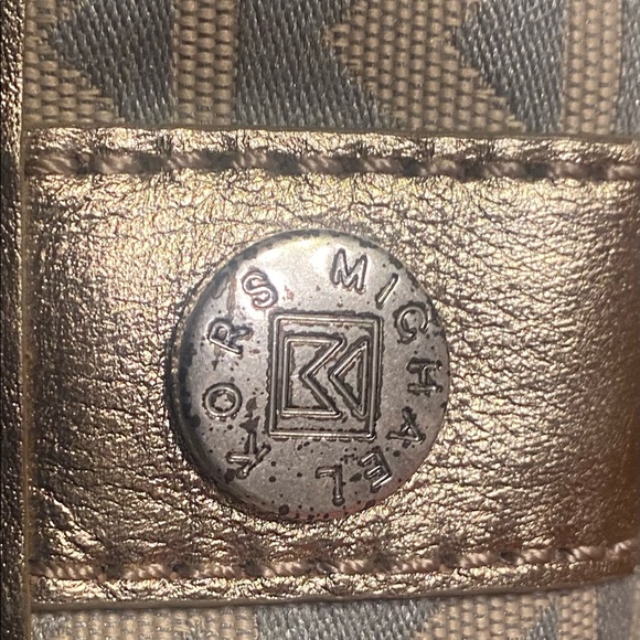 Vintage Gold Michael Kors purse - Picture 5 of 10